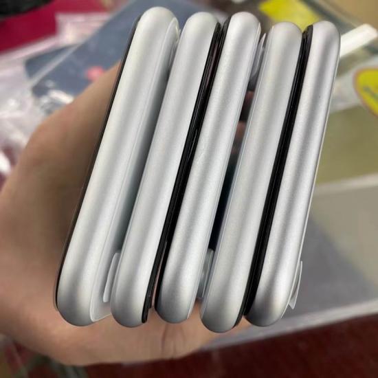 Smartphone Apple iPhone XR ricondizionato originale sbloccato in fabbrica dalla fornitura di Hong Kong